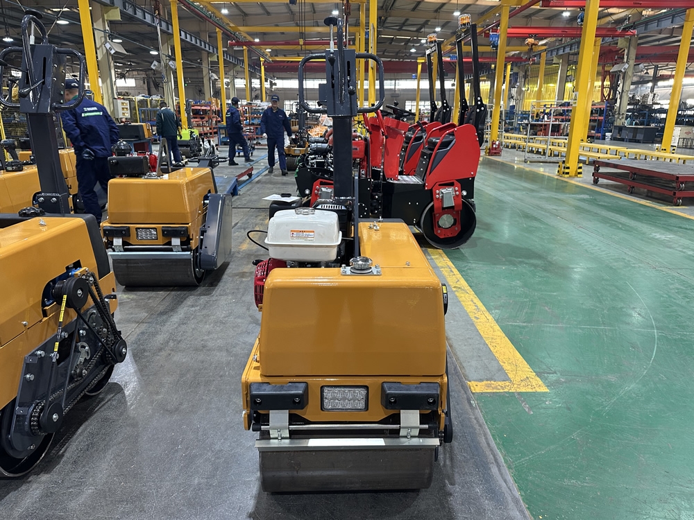 手扶双钢轮压路机BM60