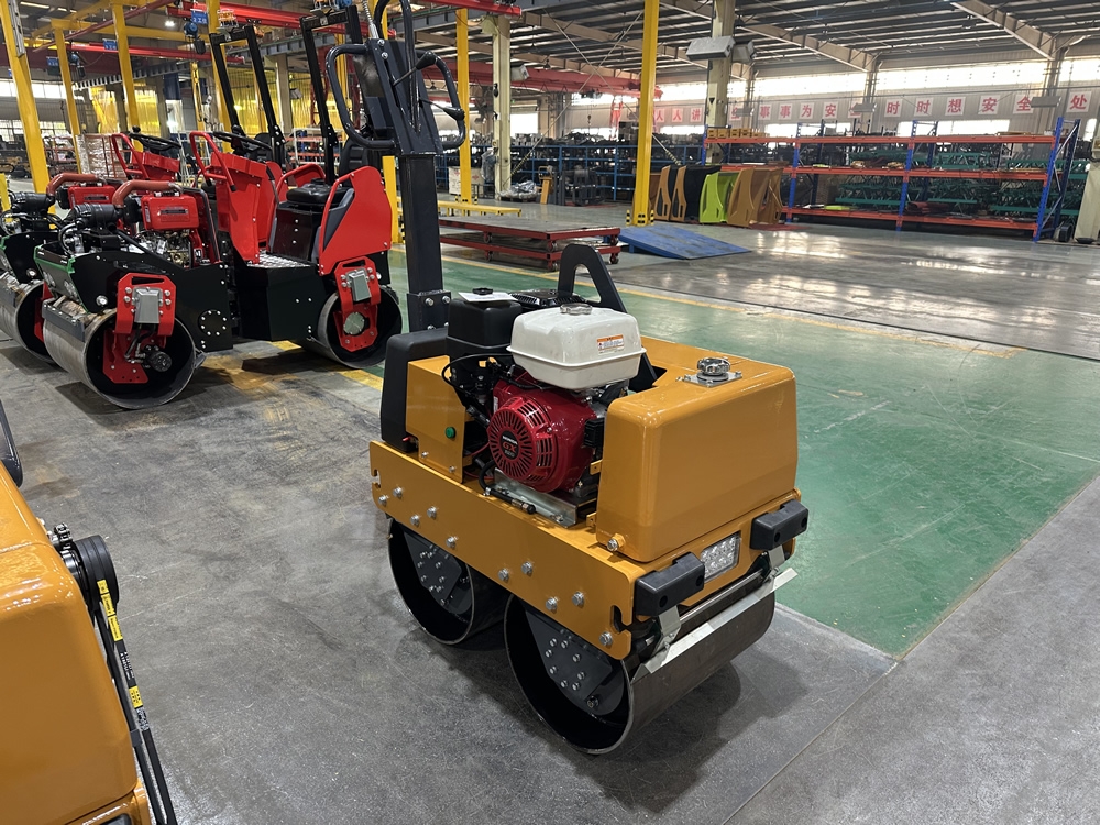 手扶双钢轮压路机BM60