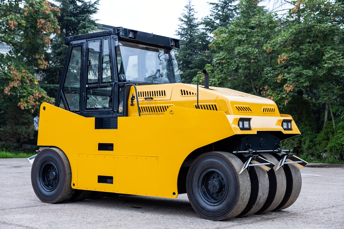 双胶轮座驾压路机BM2030