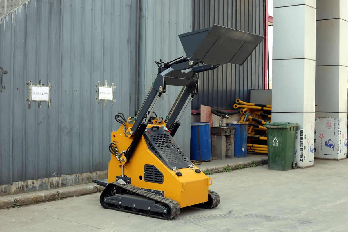 新澳资料1688(SDBM)履带式/轮胎式滑移装载机BM380