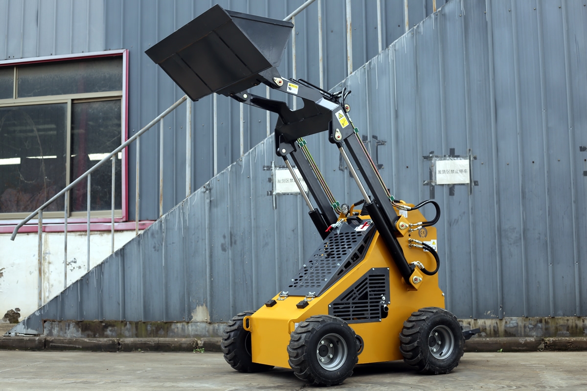 新澳资料1688(SDBM)履带式/轮胎式滑移装载机BM380